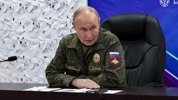 Russischer Präsident in Tarnuniform